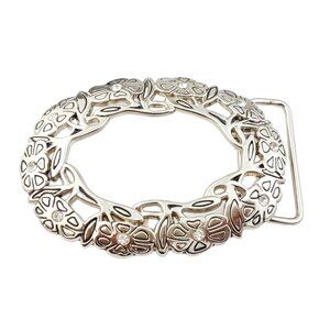 Buckle Sale: Silver Oval Buckle with floral design